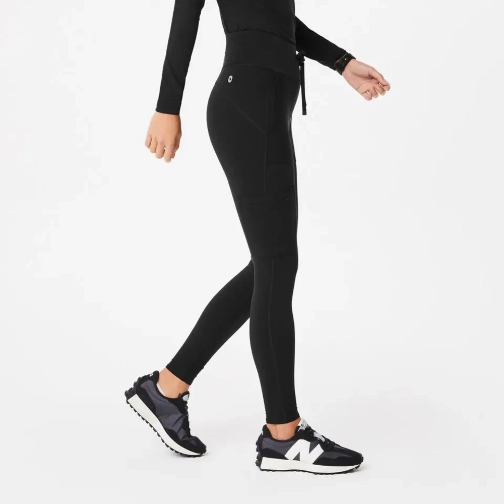 FIGS Skinny Leg Scrub Legging Black Large Women's NWT - Picture 2 of 7